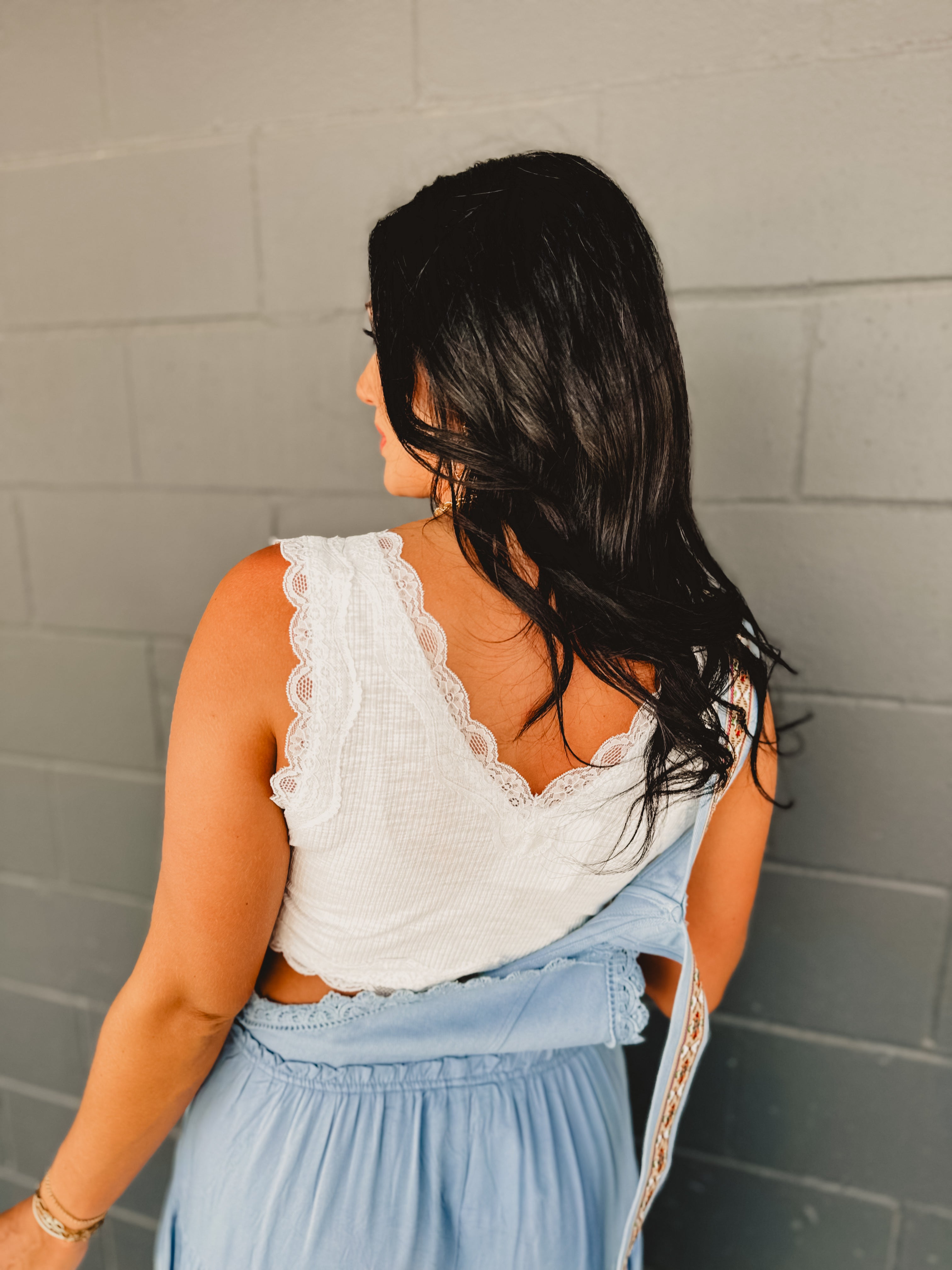 POL Lace Detail Cropped Tank Top - Ivory