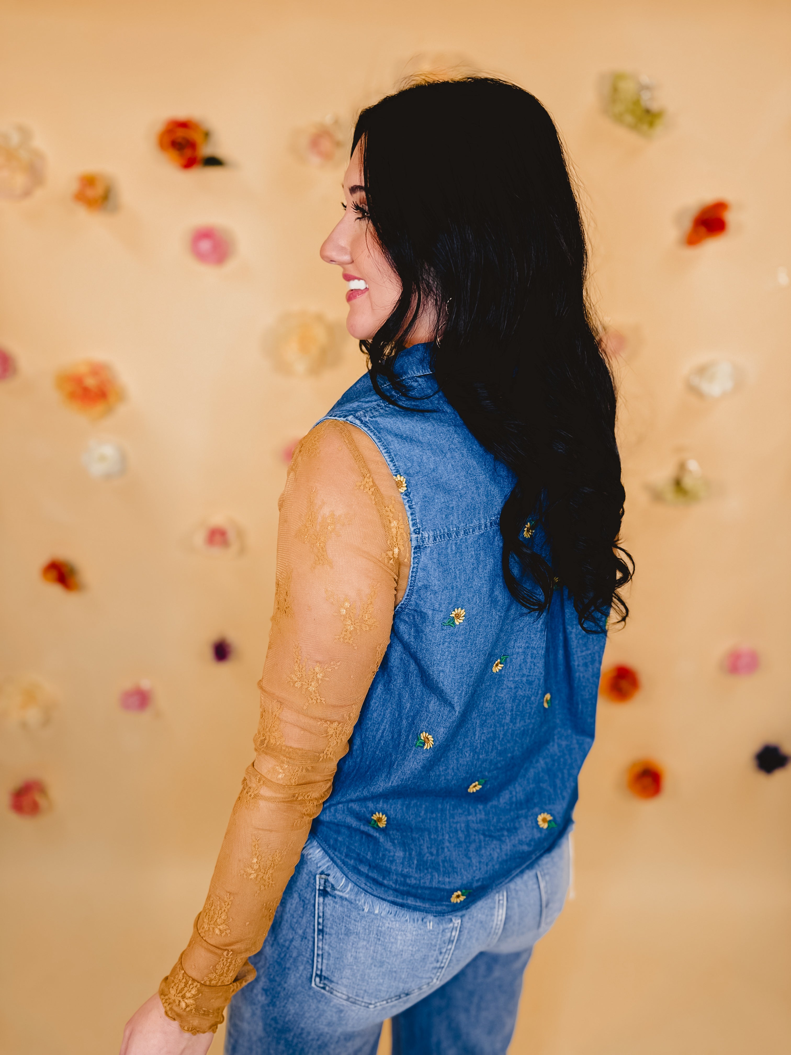 Floral Embroidered Sleeveless Denim Top - Blue