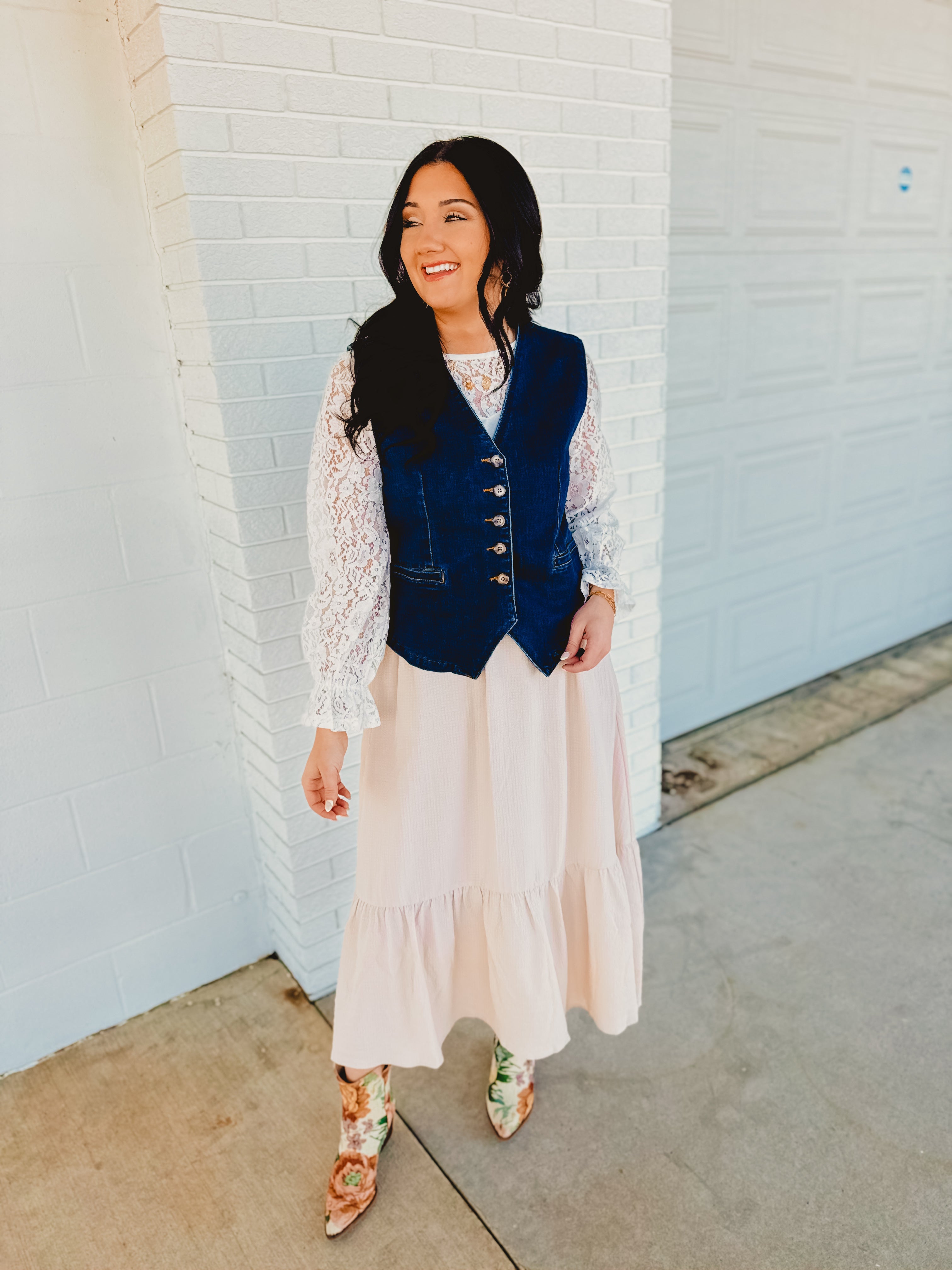 Elegant Lace Blouse - Off White Elegant Lace Blouse - Off White
