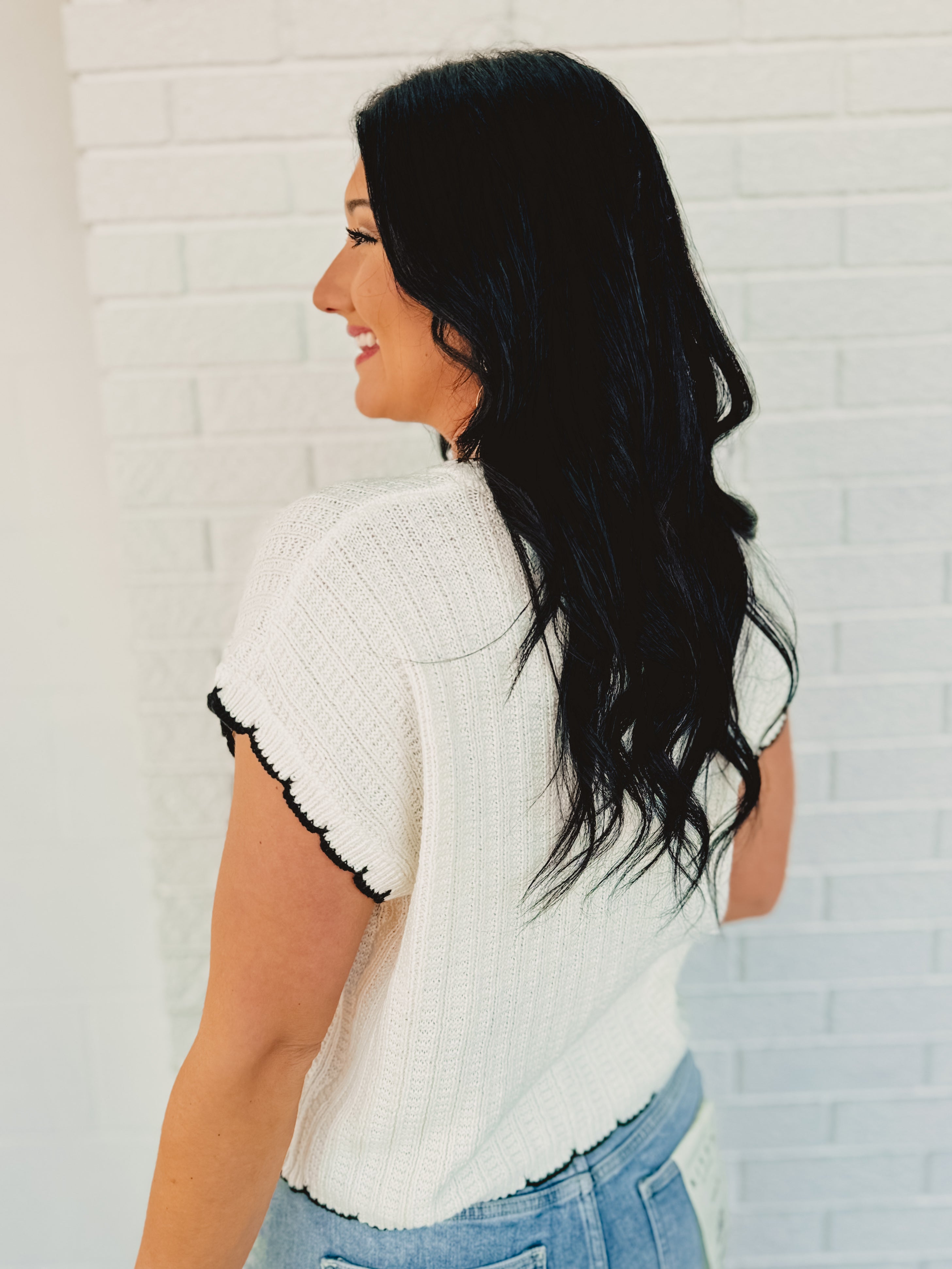 Contrast Scallop Edge Detail Sweater Top - Ivory/Black Contrast Scallop Edge Detail Sweater Top - Ivory/Black