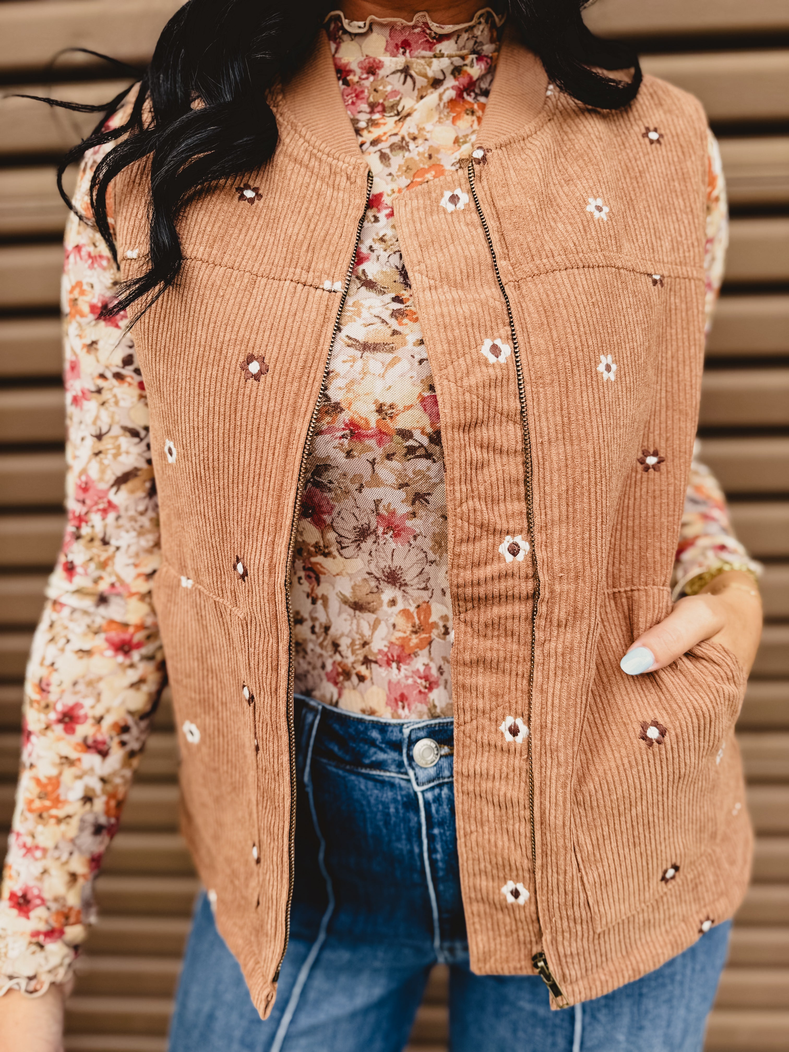 Floral Embroidered Corduroy Vest - Caramel